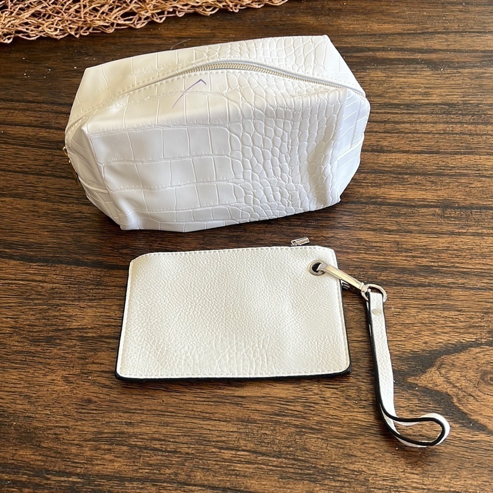 cosmetic and wristlet bundle